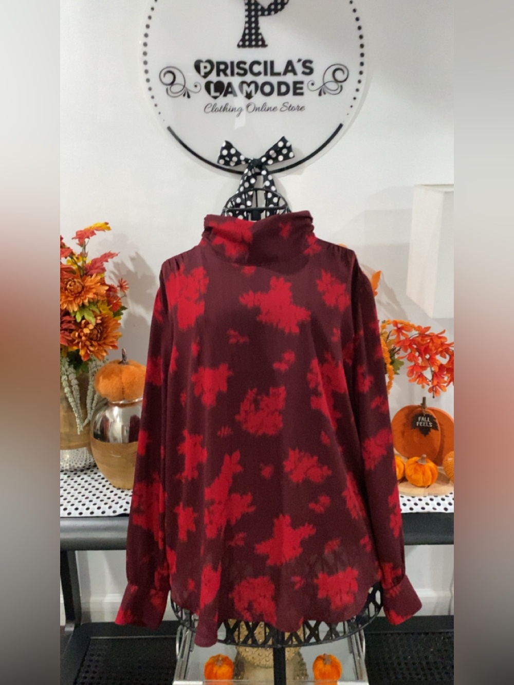 Ann Taylor Floral Blouse in Red & Burgundy Size L